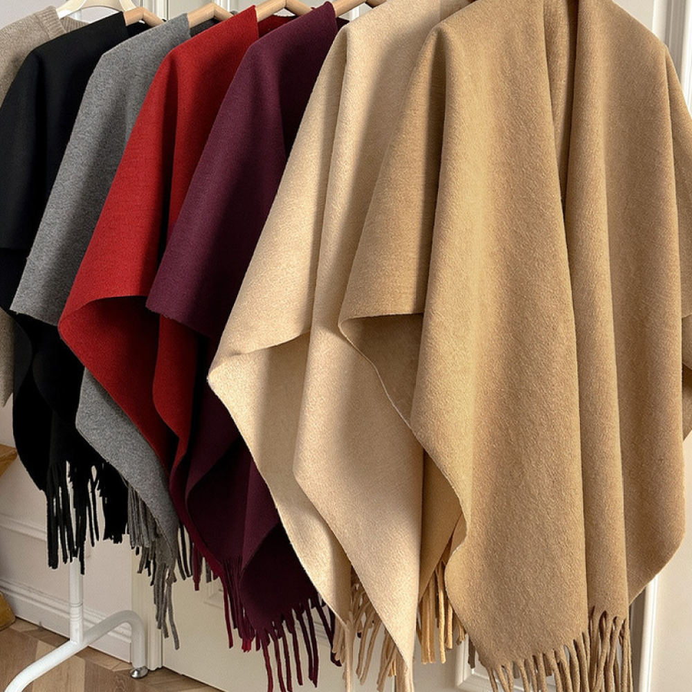 Cape en laine épaisse pour fem - Women Fashion Photoshoot avis et prix